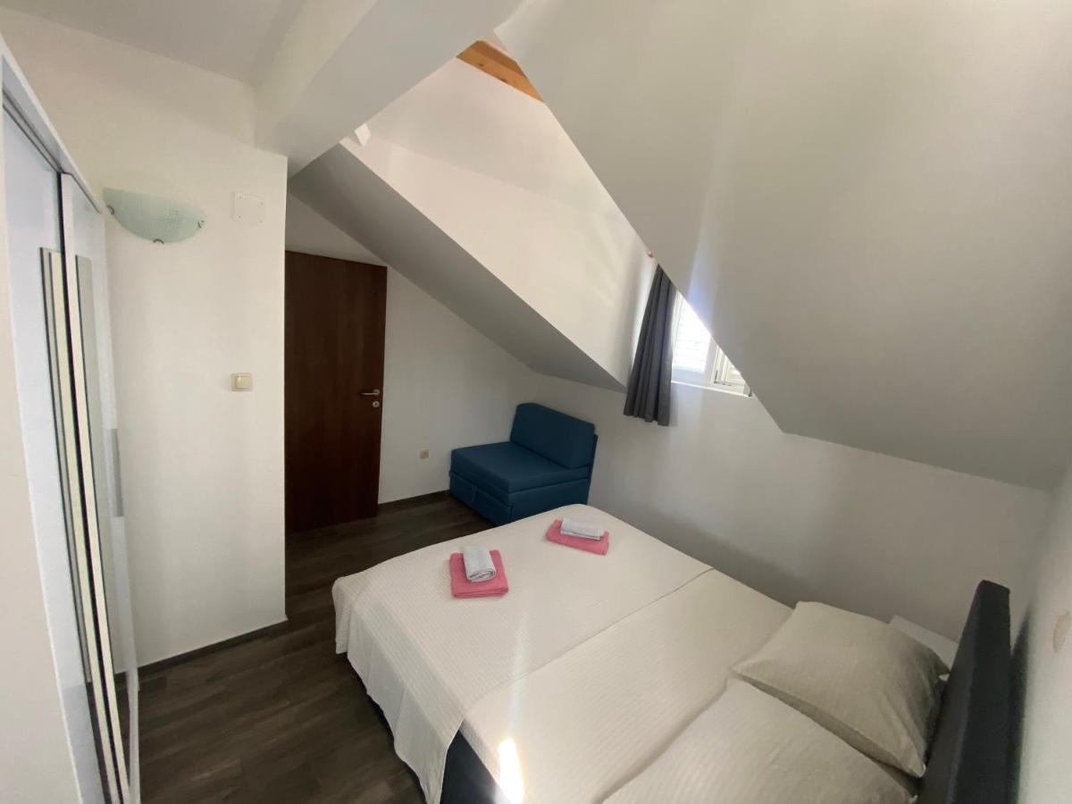 Guesthouse Ruza Sobra Apartments In The Attic Of The House Экстерьер фото