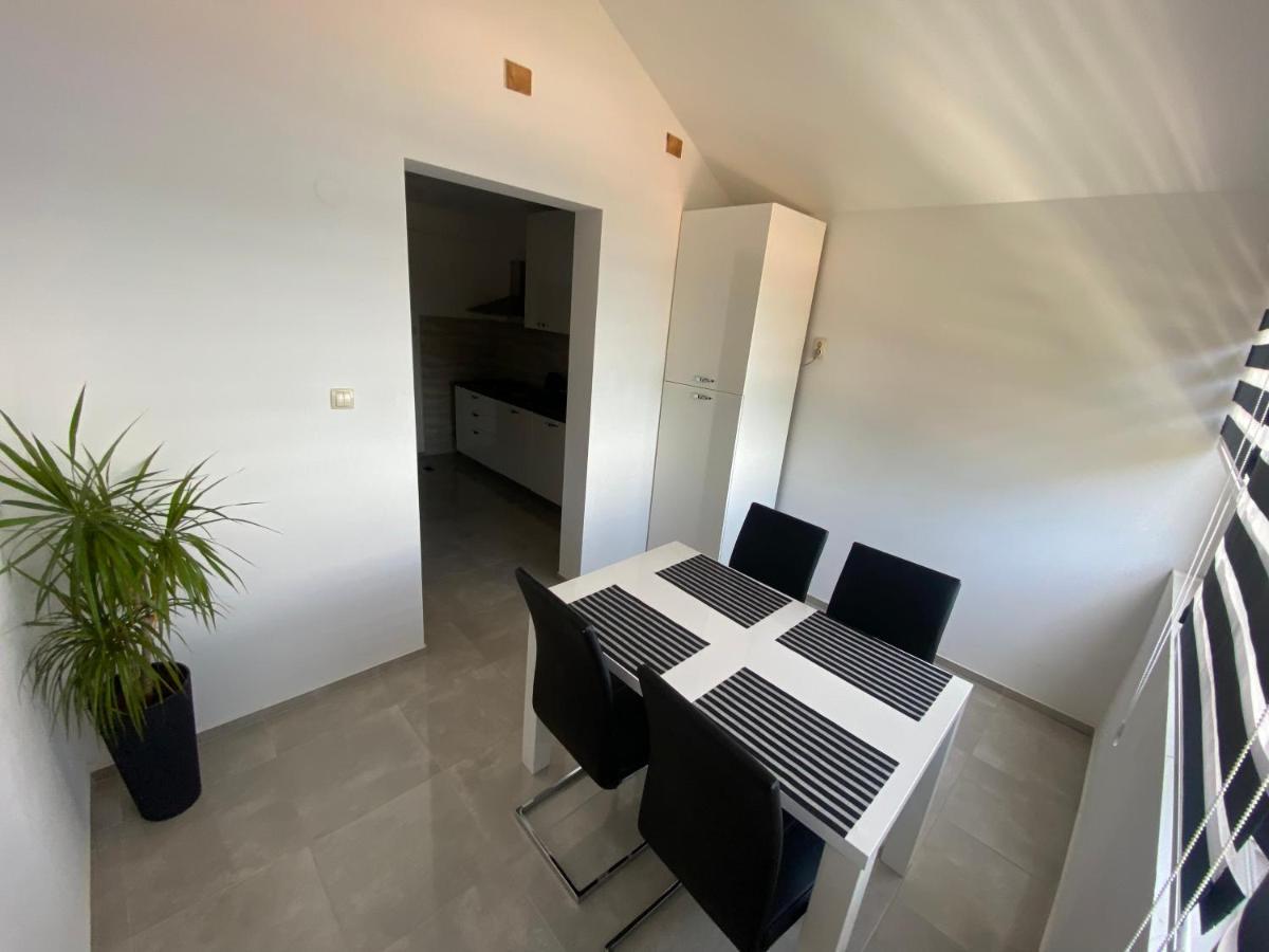 Guesthouse Ruza Sobra Apartments In The Attic Of The House Экстерьер фото