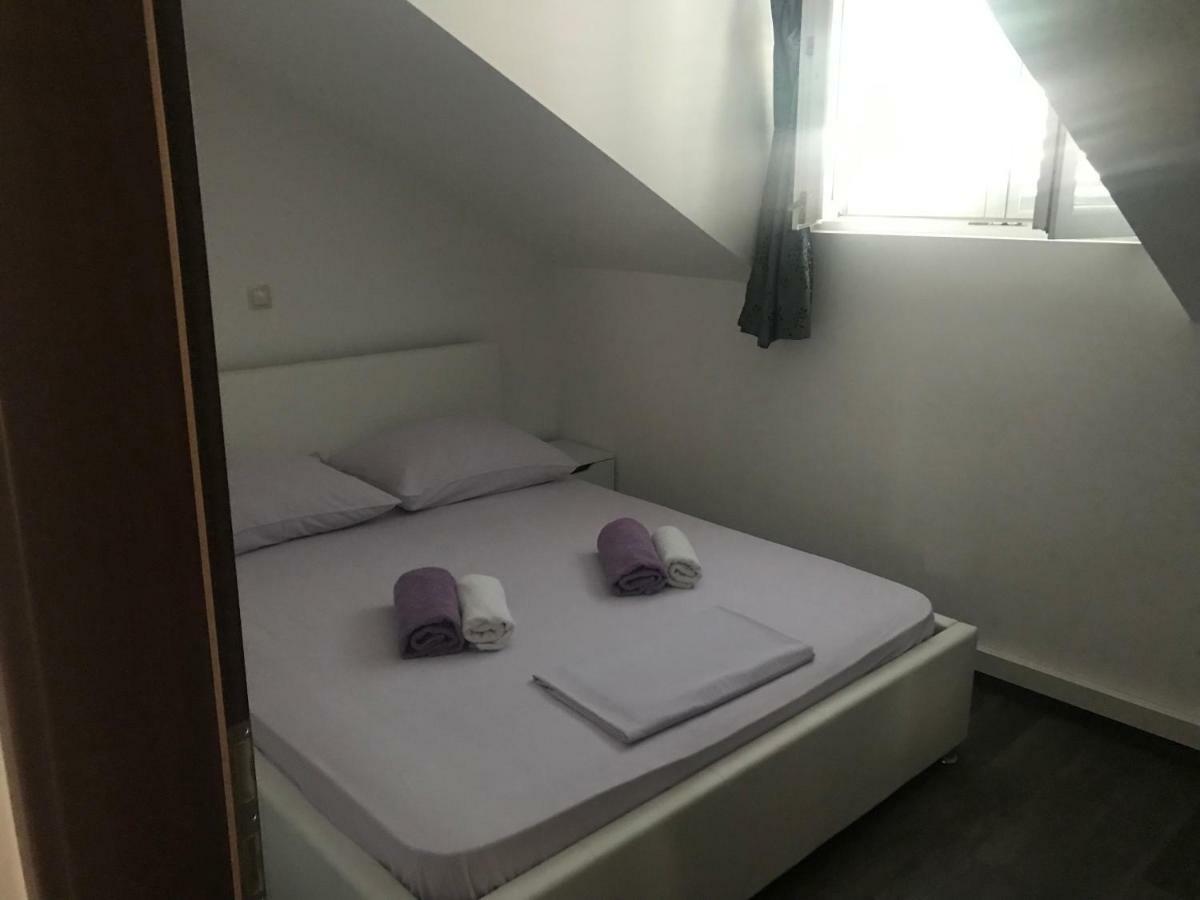 Guesthouse Ruza Sobra Apartments In The Attic Of The House Экстерьер фото